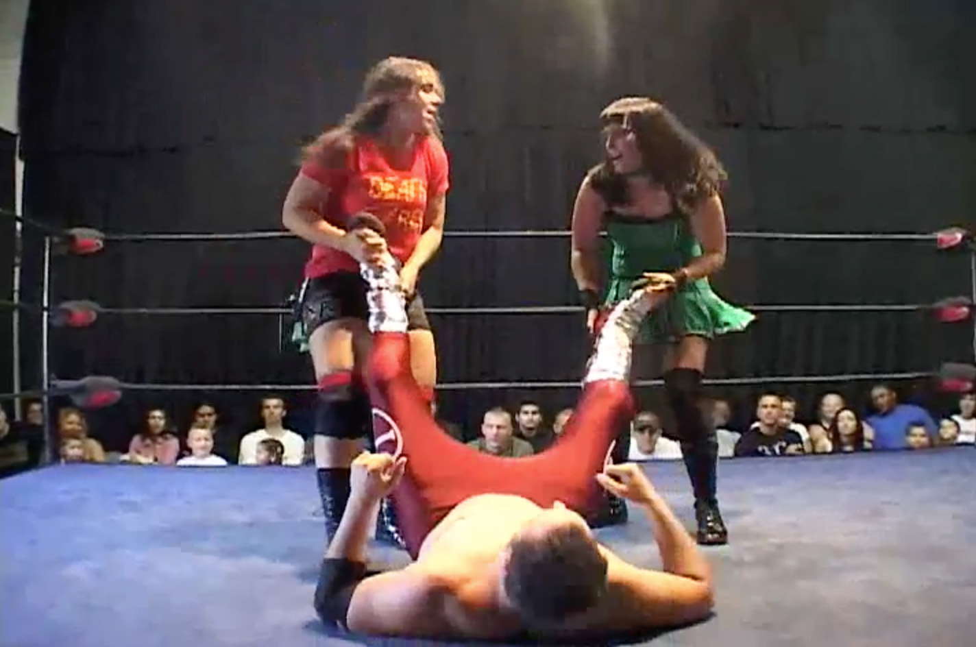 Cheerleader Melissa & Sara Del Rey vs. Mike Rayne