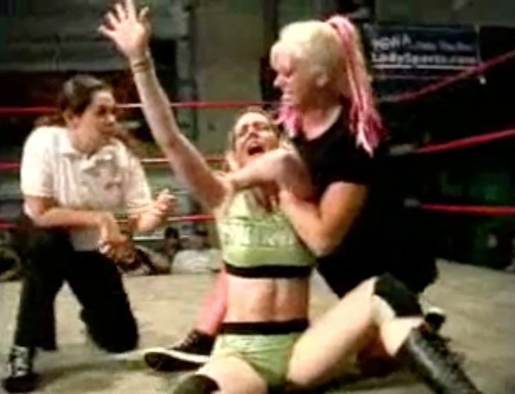 Hailey Hatred vs. Nikki Roxx