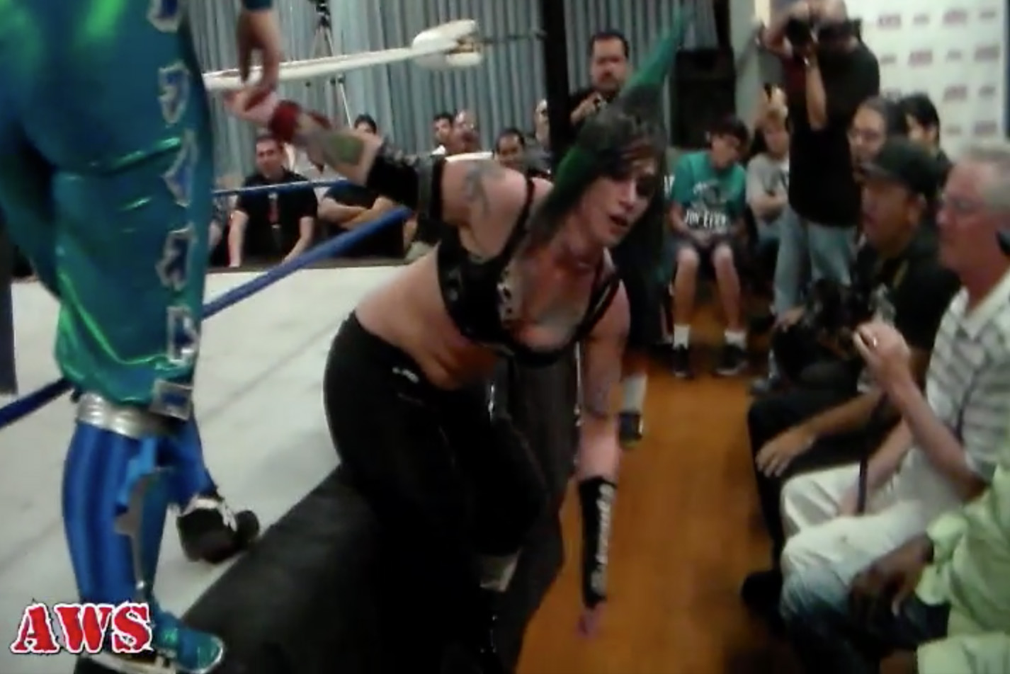 Christina Von Eerie vs. LuFisto