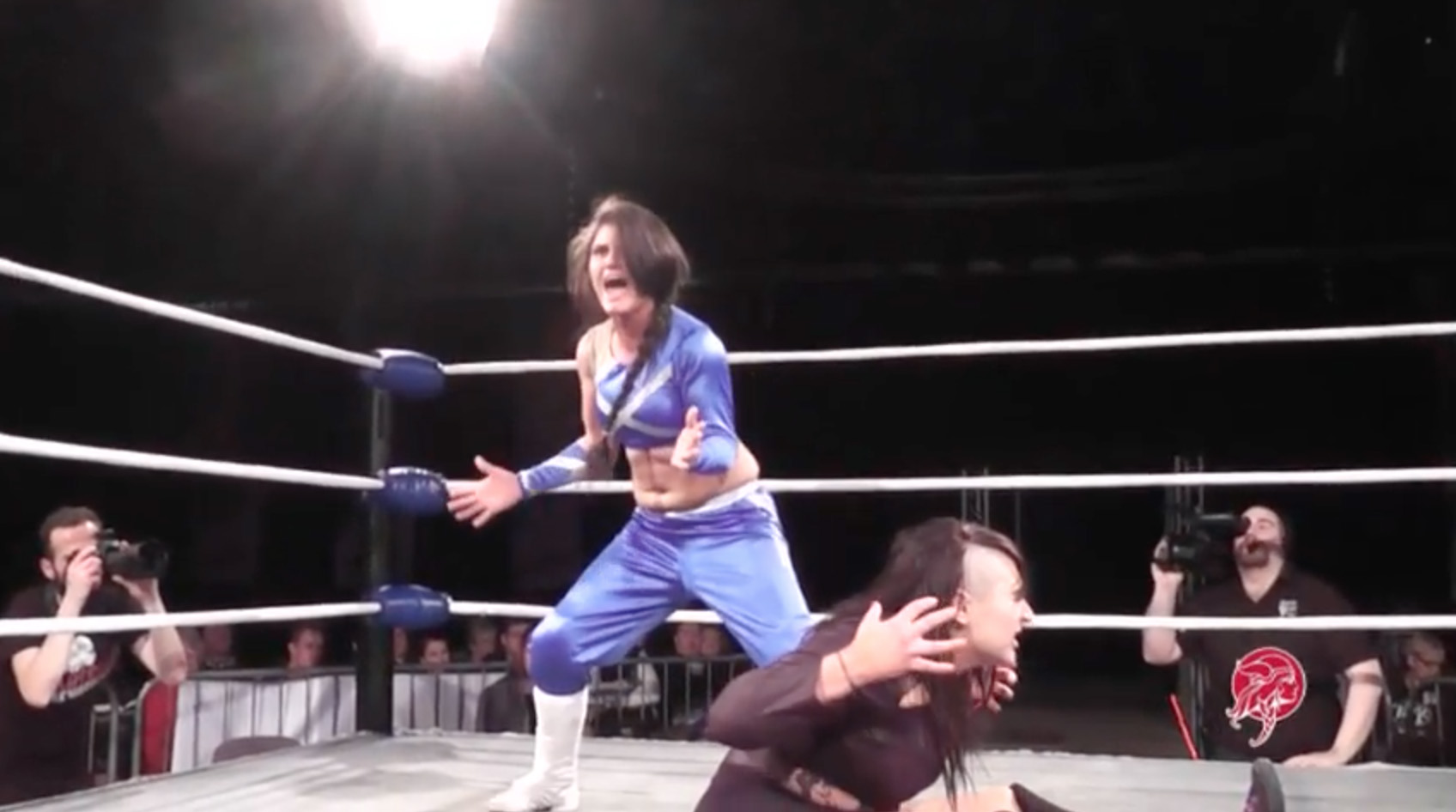 Sammi Baynz vs. Blue Nikita