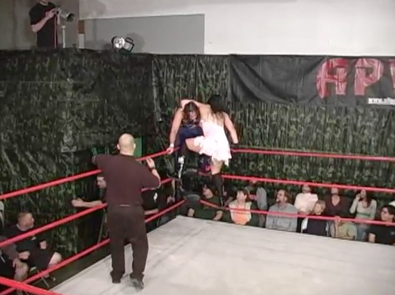 Cheerleader Melissa vs. Sara Del Rey