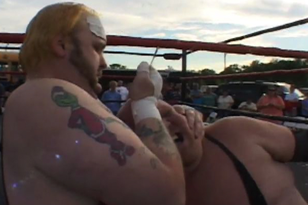 Freakshow vs. Ian Rotten