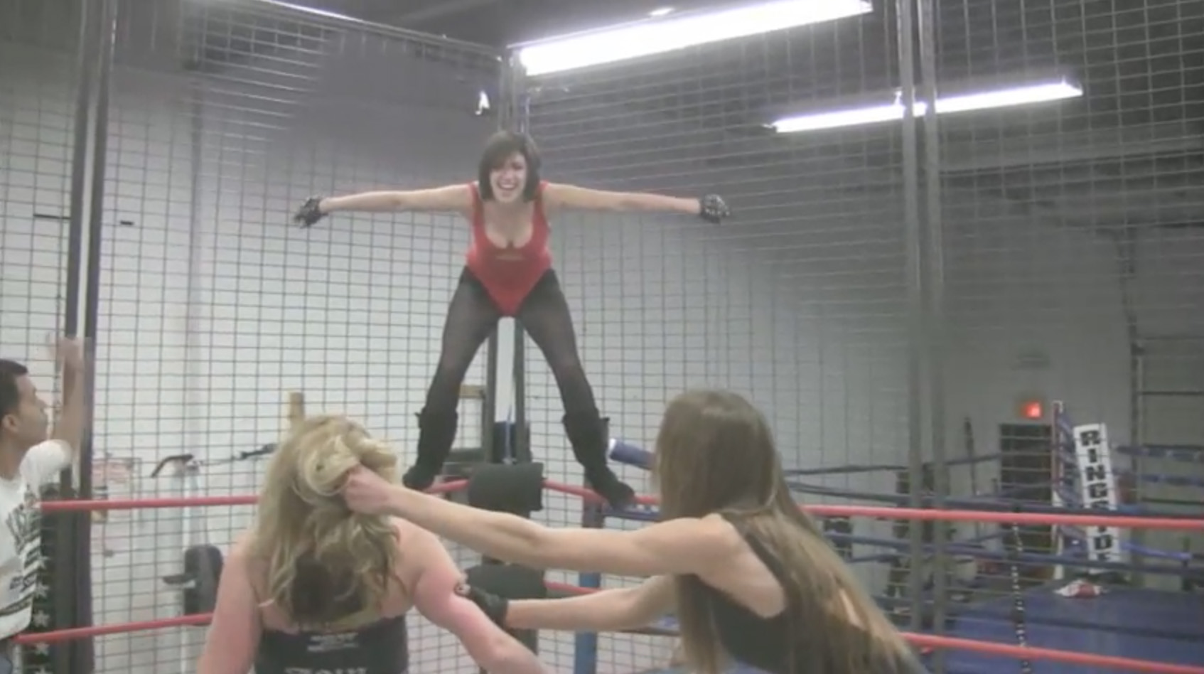 Kristi Kiss & Roxanne Rapture vs. Andromeda & Apocalyptica