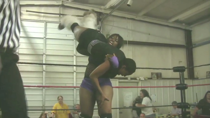 Aisha Sunshine vs. Nina Monet