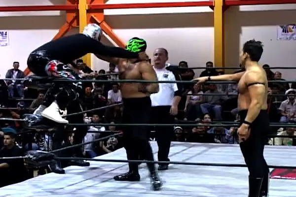 Hijo de Rey Misterio, Ulysses & El Amante vs. Vaquero Fantasma, Blackfish, Rockero del Diablo