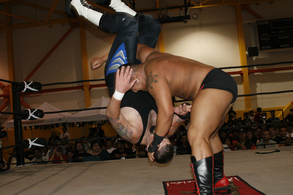 Rik Luxury vs. Tito Aquino