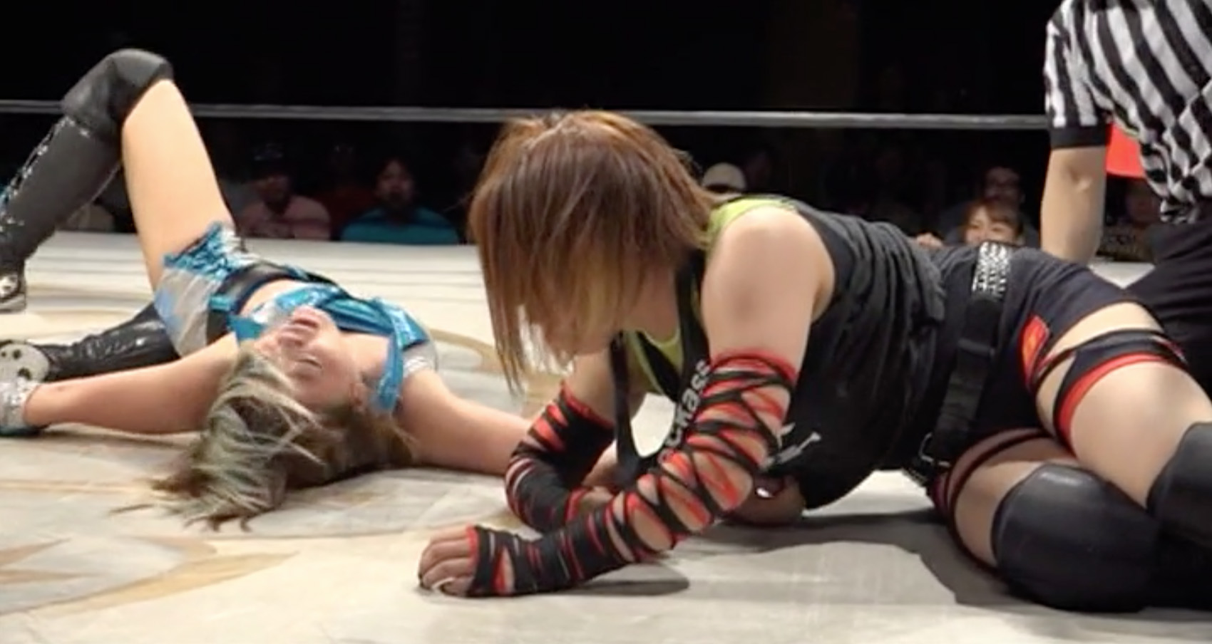DASH Chisako vs. Mayu Iwatani 