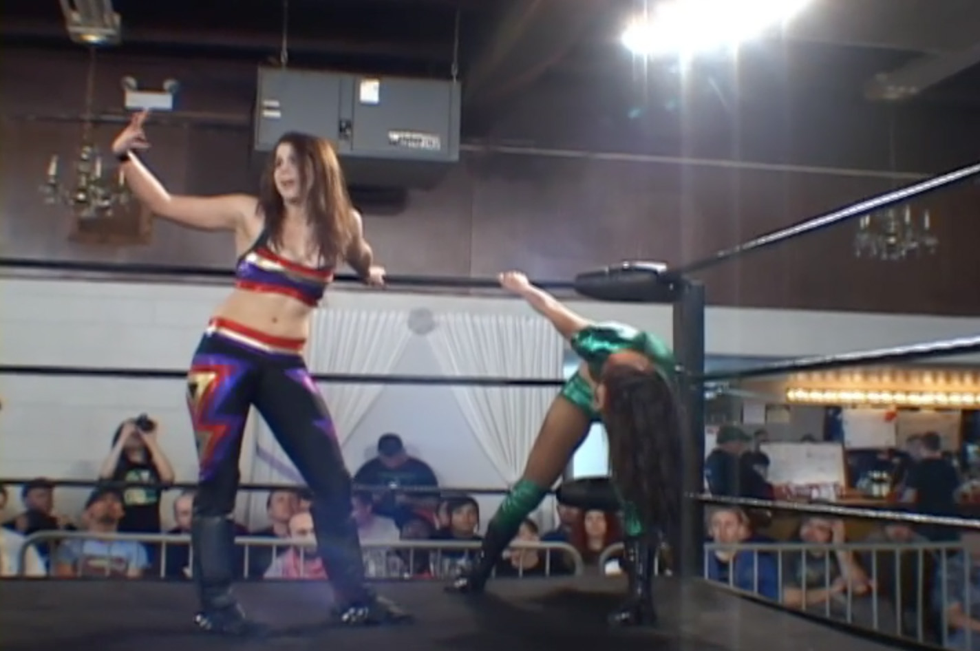 Jessie McKay vs. Nicole Matthews 