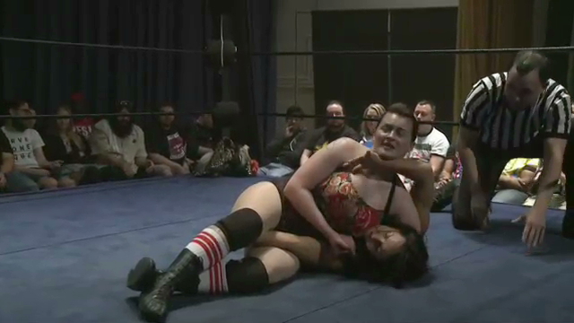 Nikki Storm vs. Thunderkitty