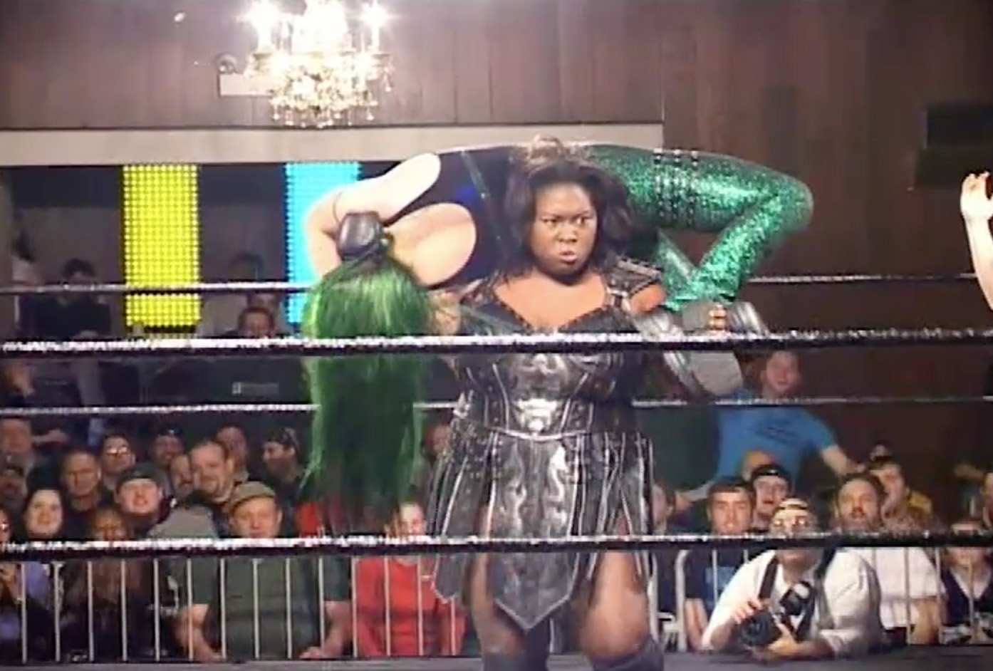 Amazing Kong vs. MsChif