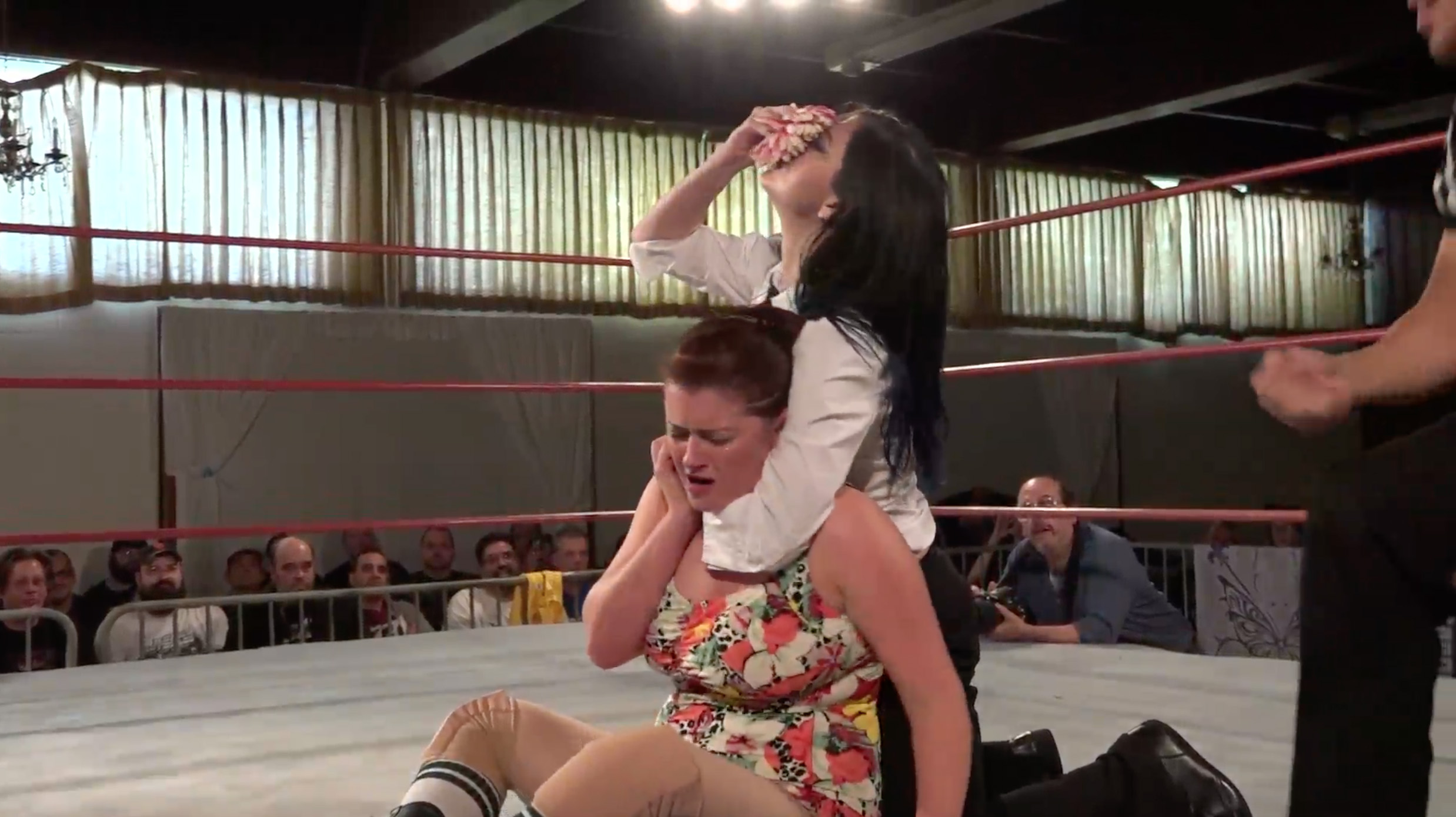 Leva Bates vs. Thunderkitty