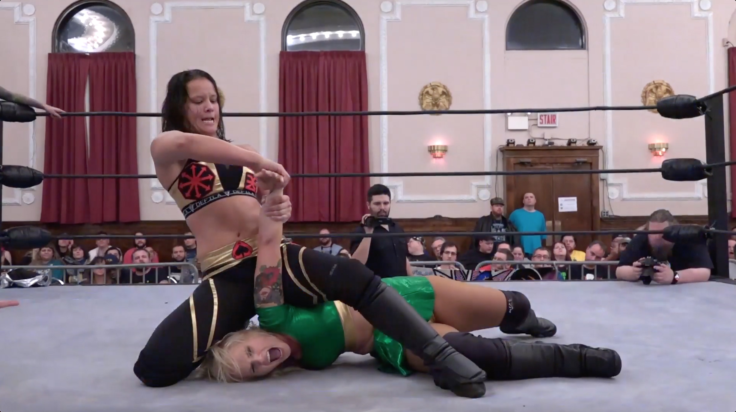 Shazza McKenzie & Kellie Skater vs. Shayna Baszler & Mercedes Martinez