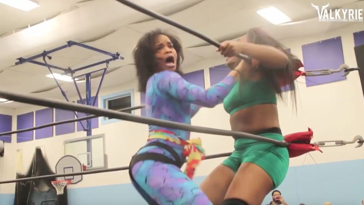 La Rosa Negra vs. Aja Perera