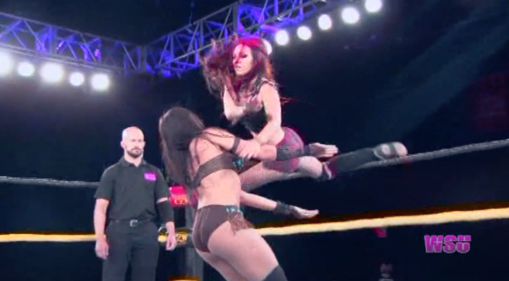 Hania vs. Brittany Blake