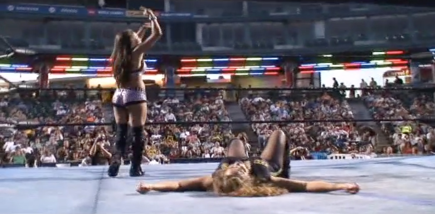 Angel Orsini vs. Divina Fly