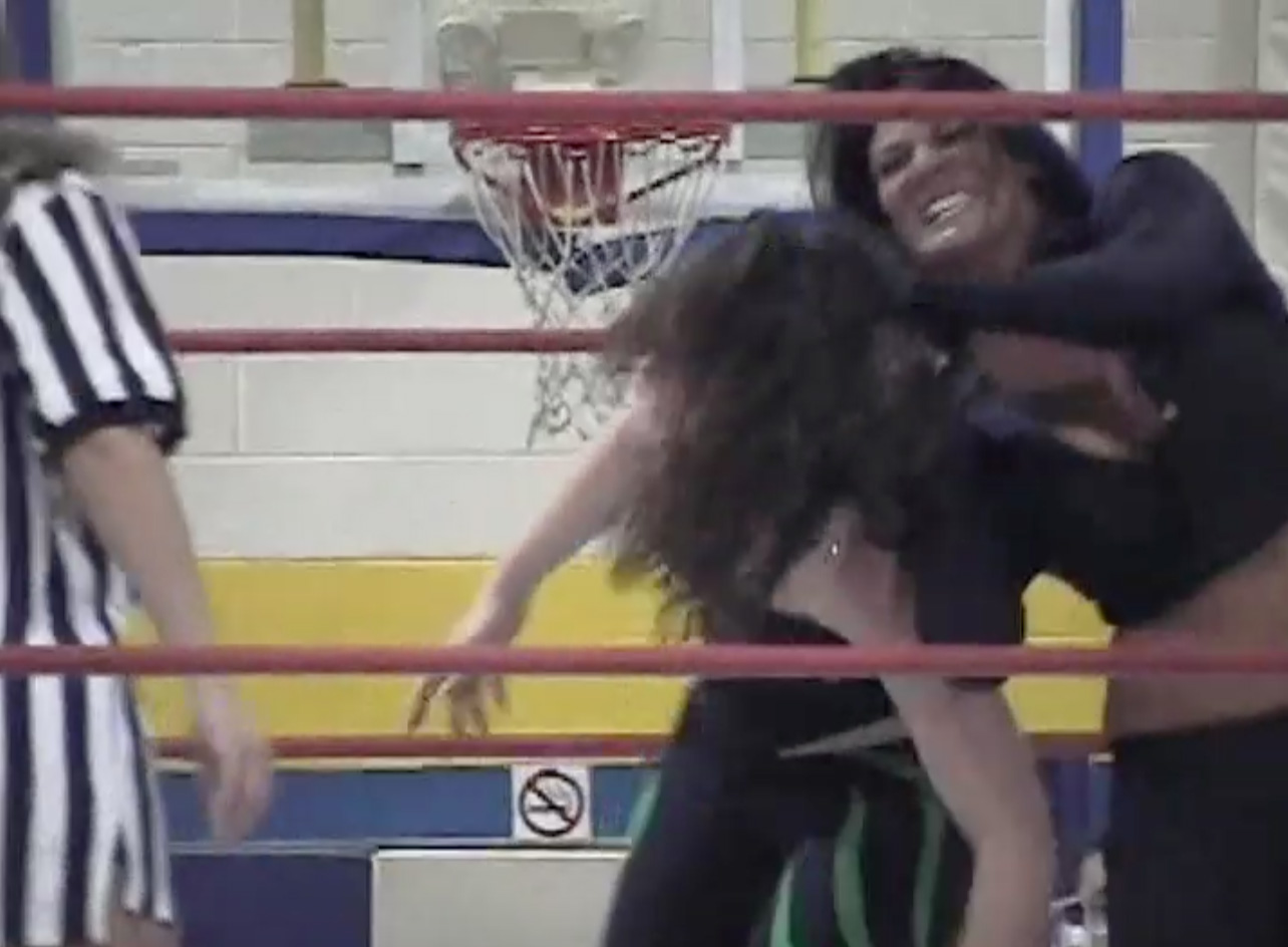 Traci Brooks vs. Nikki Roxx