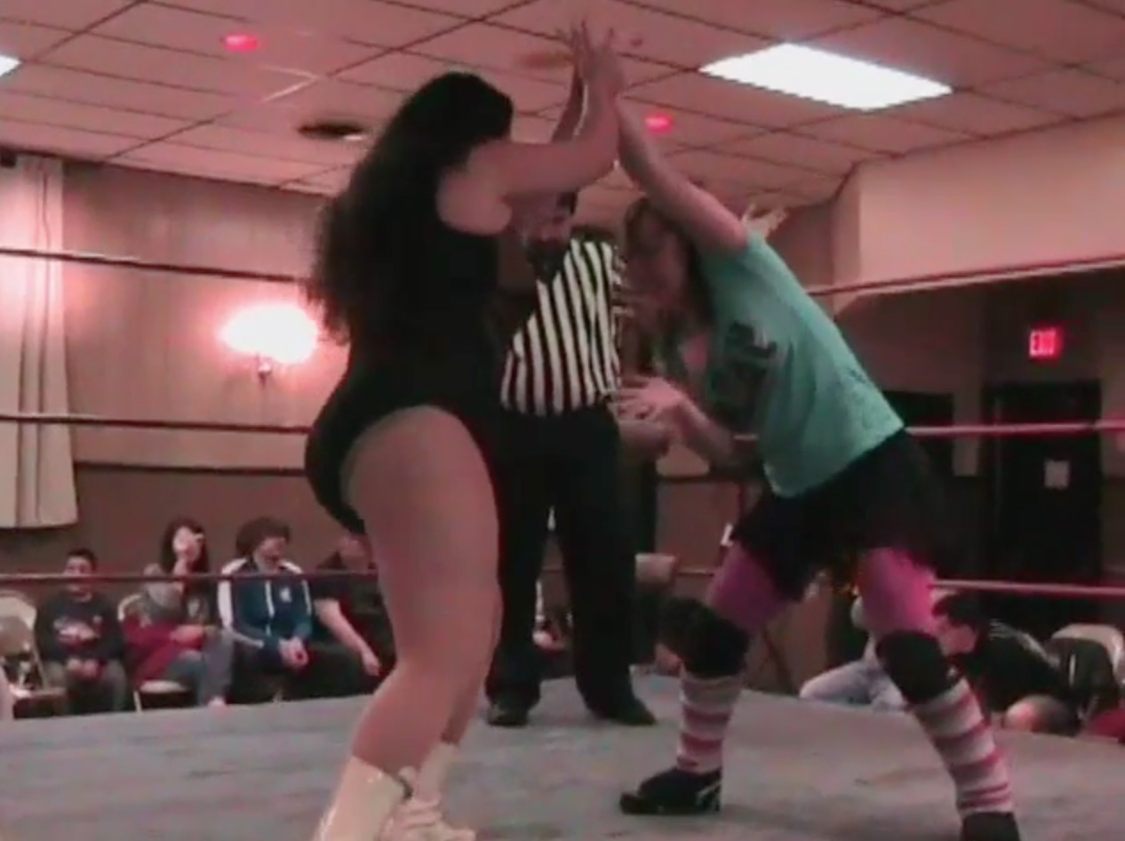 Little Jeanne vs. Roxie Cotton