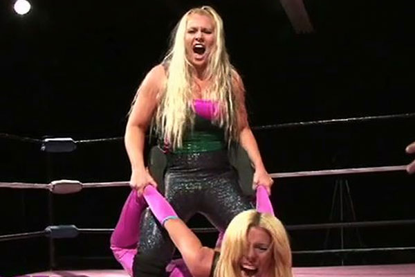 Tina San Antonio vs. Brittney Savage