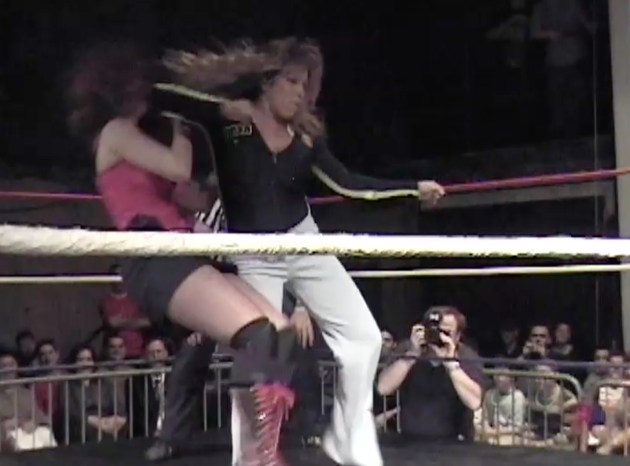 Angel Orsini vs. Rayna Von Tosh