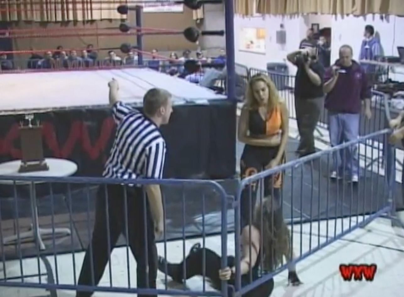 Kacee Carlisle vs. Mercedes Martinez