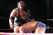 Joe E. Legend vs. Steve Corino